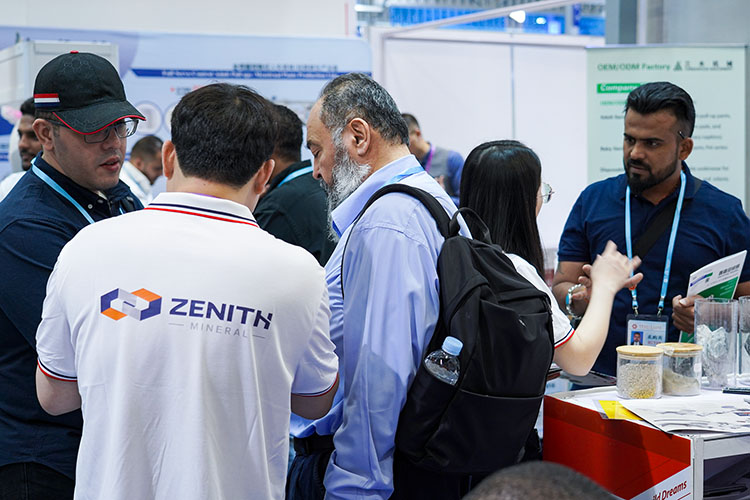 Canton Fair Репортаж в прямом эфире - Технический диалог создает ценность